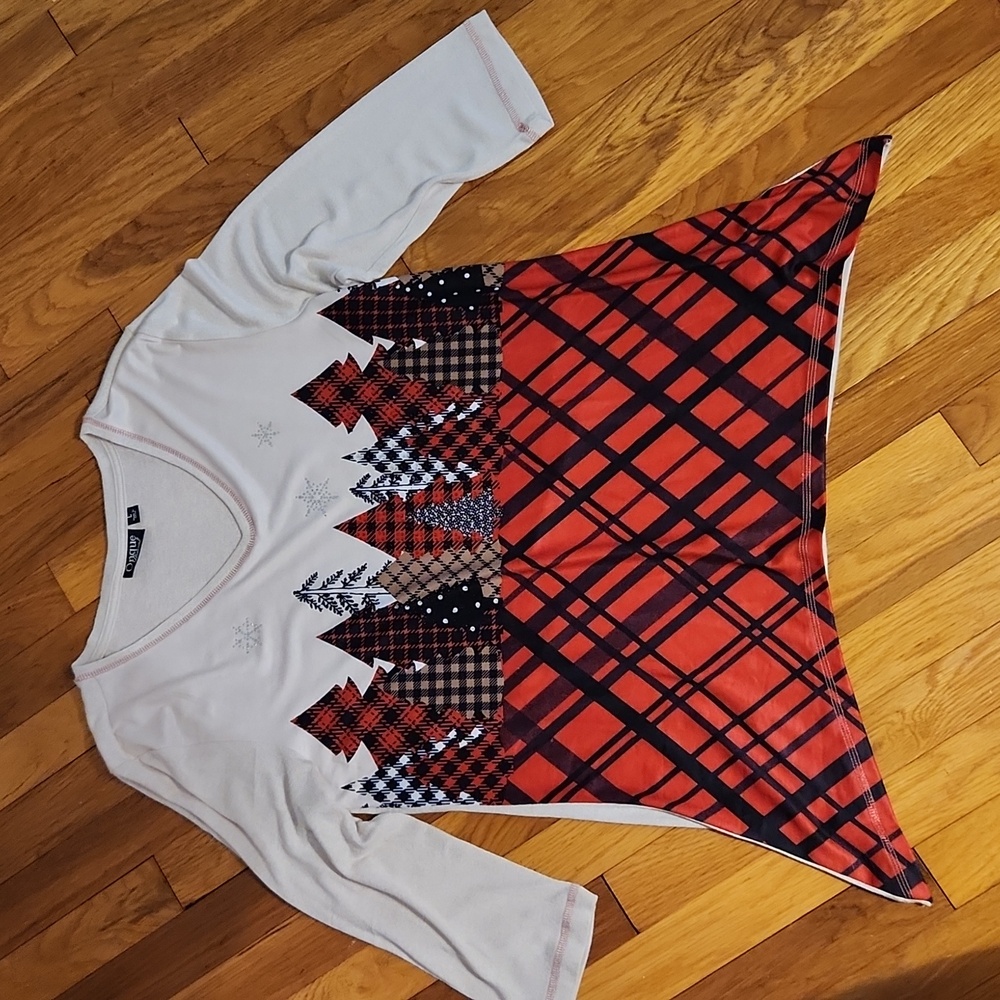 Onque Red and Cream Plaid Trees Tunic Top NWOT Size Large